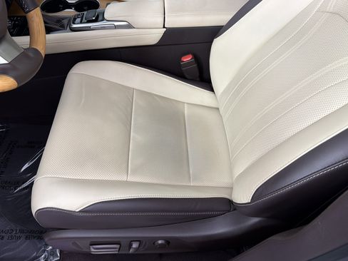 Used 2019 Lexus RX 450h AWD w/ Navigation Package image 10