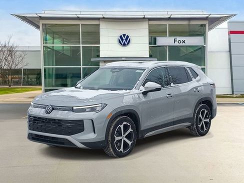 New 2026 Volkswagen Tiguan SE image 2