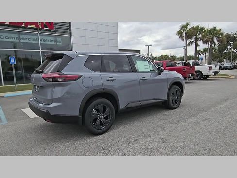 New 2026 Nissan Rogue SV FWD image 32
