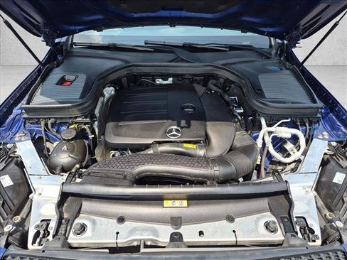 Used 2021 Mercedes-Benz GLC 300 4MATIC image 23