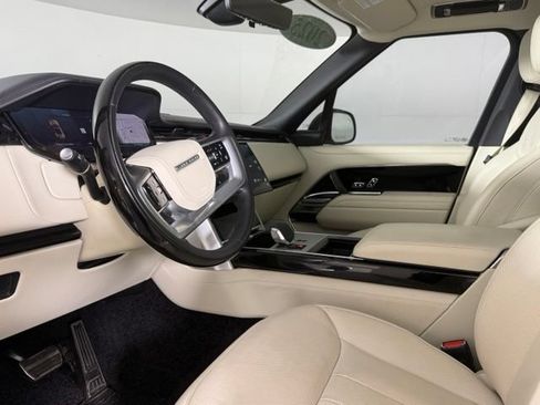 Used 2025 Land Rover Range Rover Autobiography AWD/4WD image 6