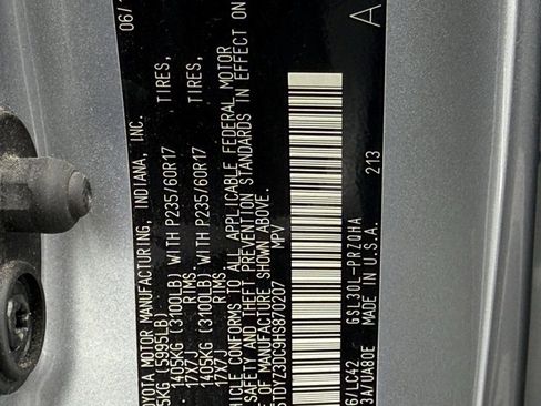 Used 2017 Toyota Sienna XLE image 35