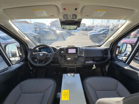 Used 2025 RAM ProMaster 1500 w/ Safety Group FWD image 15