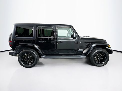 Used 2023 Jeep Wrangler Unlimited Sahara w/ Cold Weather Group AWD/4WD image 10