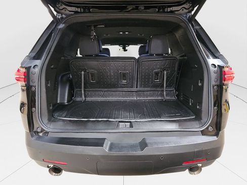 Used 2022 Chevrolet Traverse LT w/ LPO, Floor Liner Package image 21