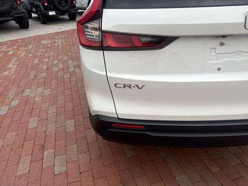 Used 2024 Honda CR-V EX image 8
