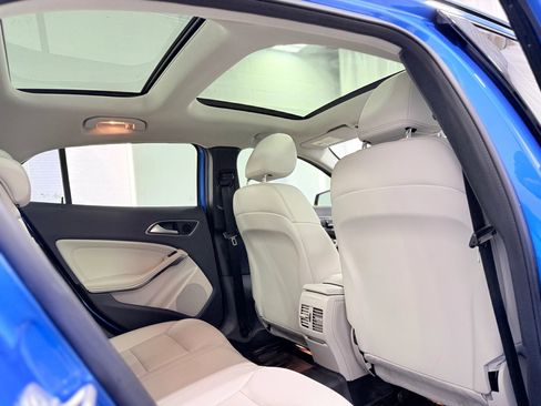 Used 2017 Mercedes-Benz GLA 250 GLA 250 4MATIC Sport Utility 4 image 34