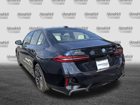 Used 2026 BMW 550e xDrive w/ Premium Package AWD/4WD image 8