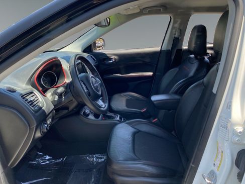 Used 2021 Jeep Compass Trailhawk AWD/4WD image 9