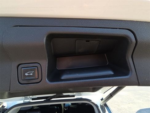 Used 2023 GMC Acadia SLT w/ Trailering Package image 35