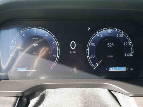 New 2025 Jeep Grand Cherokee Limited w/ Luxury Tech Group II image 36