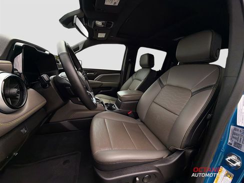 Used 2023 Chevrolet Colorado ZR2 w/ ZR2 Convenience Package III AWD/4WD image 21