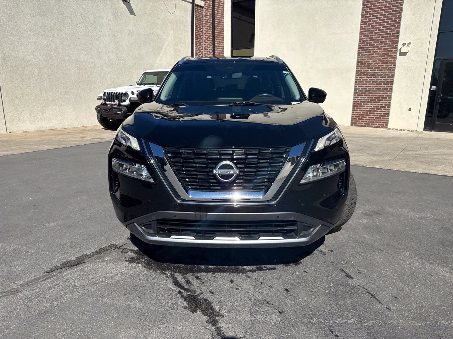Used 2023 Nissan Rogue SL w/ SL Premium Package AWD/4WD image 3