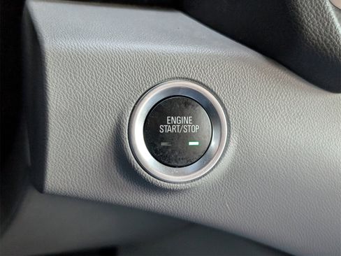 Used 2024 GMC Terrain SLT w/ Infotainment Package II image 37