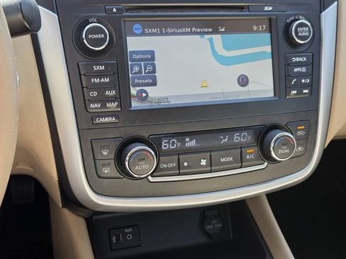 Used 2016 Nissan Altima 2.5 SL w/ 2.5 Technology Package FWD image 18