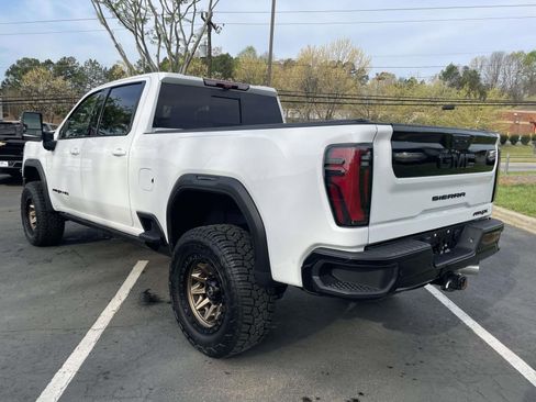 Used 2025 GMC Sierra 2500 AT4X image 7