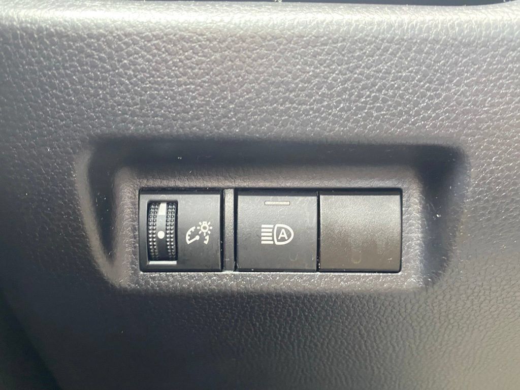 Used 2021 Toyota RAV4 XLE FWD image 25