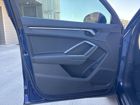 Certified 2025 Audi Q3 2.0T Premium w/ Convenience Package image 10