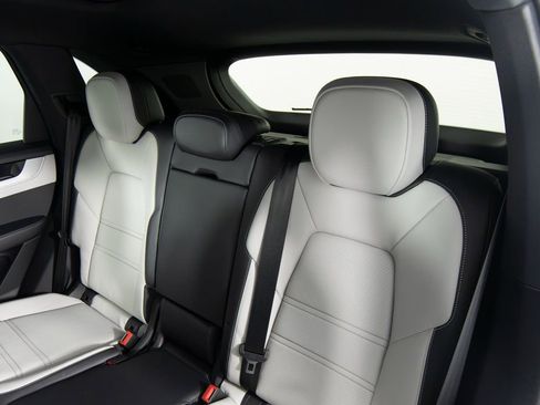 New 2026 Porsche Cayenne S image 33