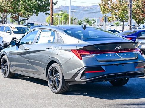 New 2026 Hyundai Elantra SEL Sport image 8