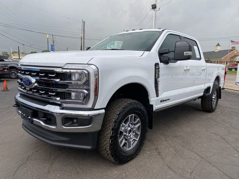 Used 2024 Ford F250 Lariat AWD/4WD image 6