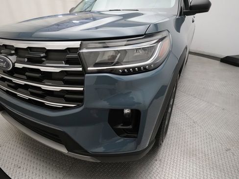 Used 2025 Ford Explorer Active w/ Active Comfort Package image 23