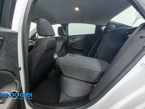 Used 2023 Chevrolet Malibu RS FWD image 26