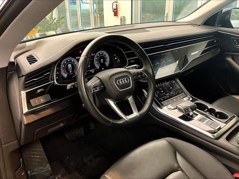 Used 2023 Audi Q8 Premium AWD/4WD image 17