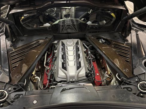 Used 2021 Chevrolet Corvette Stingray Premium Cpe w/ Z51 Performance Package RWD image 7