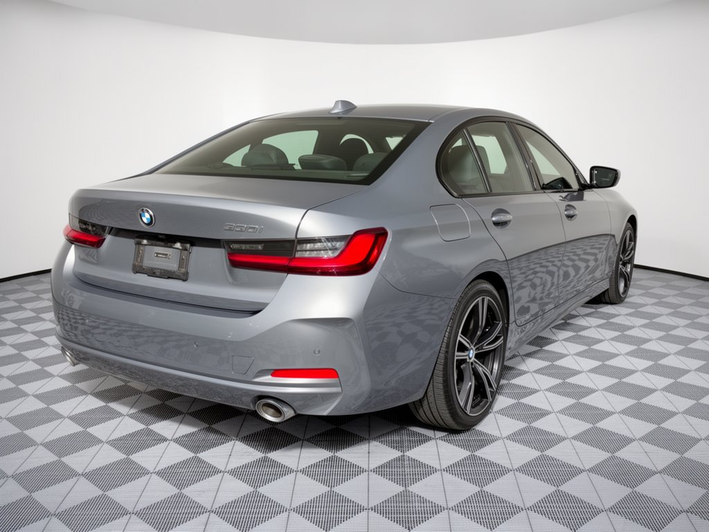 Used 2023 BMW 330i Sedan w/ Premium Package RWD image 9