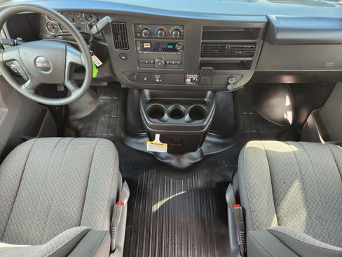 New 2026 GMC Savana 3500 Extended w/ Driver Convenience Package image 20