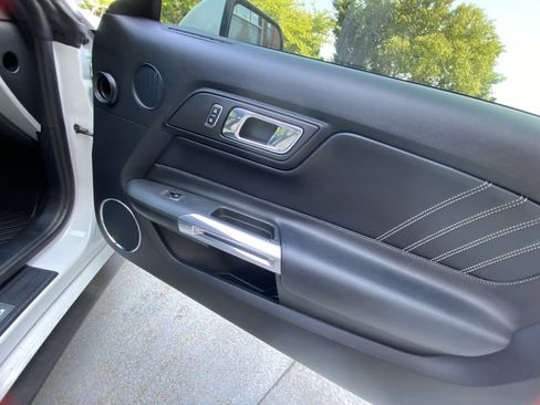 Used 2016 Ford Mustang Premium RWD image 35