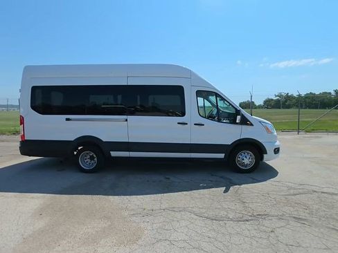 Used 2022 Ford Transit 350 XLT RWD image 3