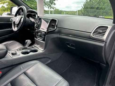 Used 2020 Jeep Grand Cherokee Limited AWD/4WD image 24