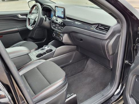 Used 2025 Ford Escape ST-Line image 9