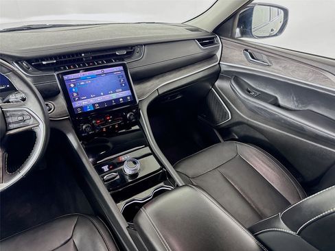 Used 2022 Jeep Grand Cherokee L Limited image 25