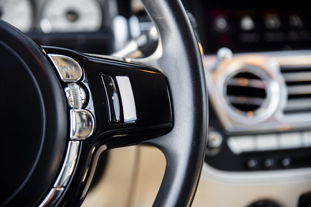 Used 2014 Rolls-Royce Ghost RWD image 21