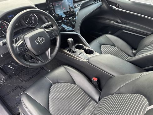Certified 2023 Toyota Camry SE image 9