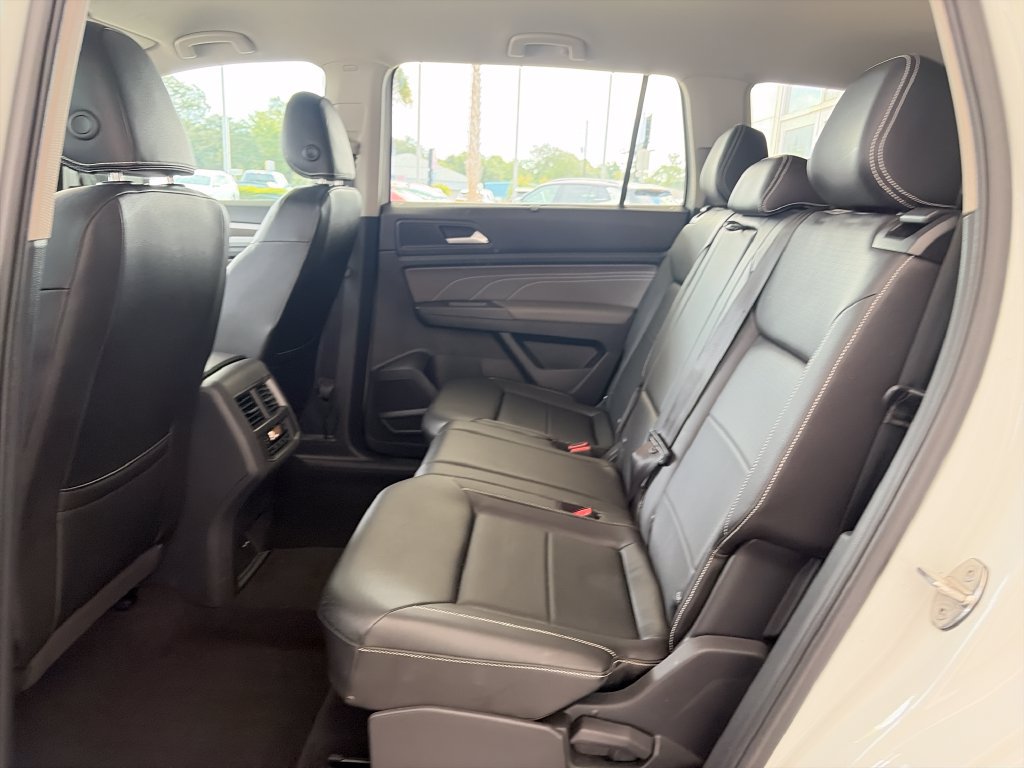 Certified 2023 Volkswagen Atlas SE w/ Black Wheel Package FWD image 30