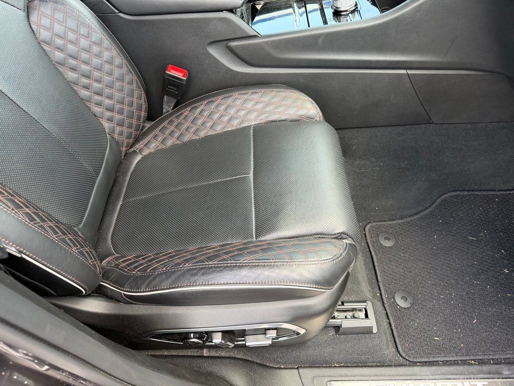 Used 2023 Jeep Grand Cherokee Summit AWD/4WD image 17