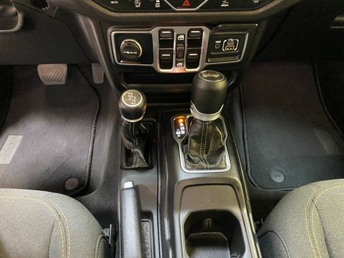 Used 2025 Jeep Wrangler Unlimited Sport AWD/4WD image 44