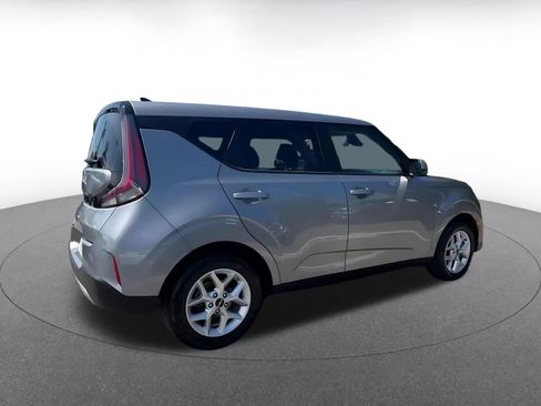 Used 2025 Kia Soul LX w/ LX Technology Package FWD image 14