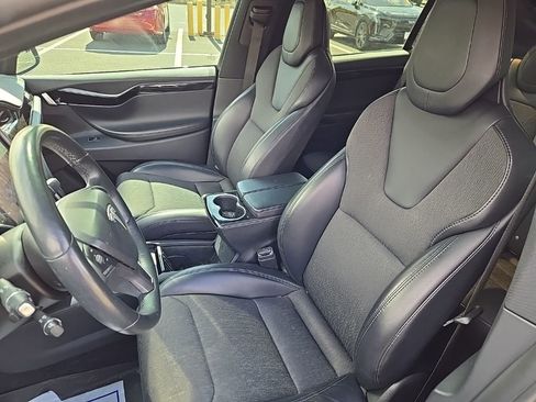Used 2018 Tesla Model X 75D image 10