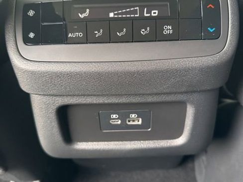 New 2025 Nissan Pathfinder SV w/ Black Appearance Package image 20