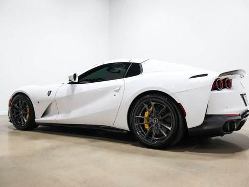 Used 2022 Ferrari 812 GTS RWD image 29