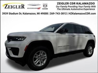 Used 2023 Jeep Grand Cherokee Laredo