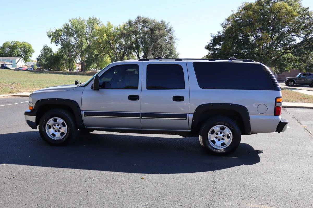 Used 2004 Chevrolet Suburban LS w/ Preferred Equipment Group AWD/4WD image 9