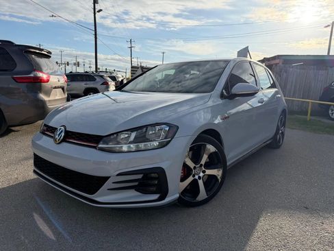 Used 2019 Volkswagen GTI S FWD image 2