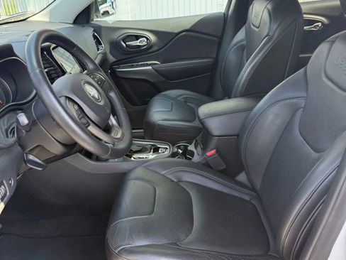 Used 2019 Jeep Cherokee Limited AWD/4WD image 15