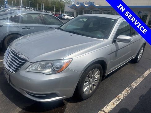 Used 2012 Chrysler 200 LX FWD image 2